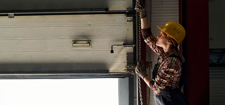 Addressing Common Garage Door Stoppage Issues in Darien, IL